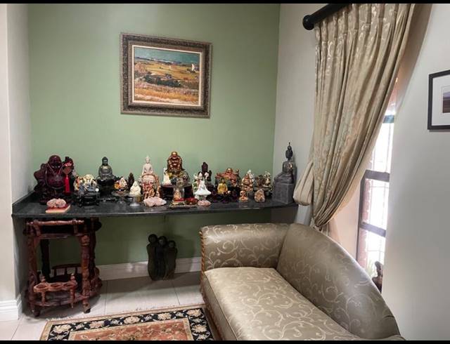 4 BEDROOM HOUSE FOR SALE IN UMHLANGA CENTRAL